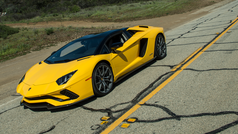 Illustration for article titled The $460,000 740 HP Lamborghini Aventador S Is Barely A Car